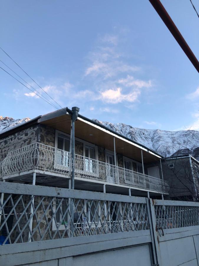 House 54 Hotell Kazbegi Exteriör bild