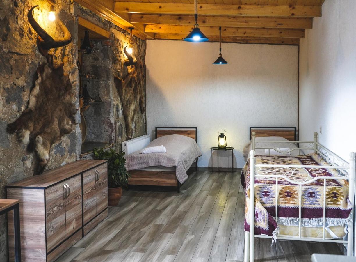 House 54 Hotell Kazbegi Exteriör bild